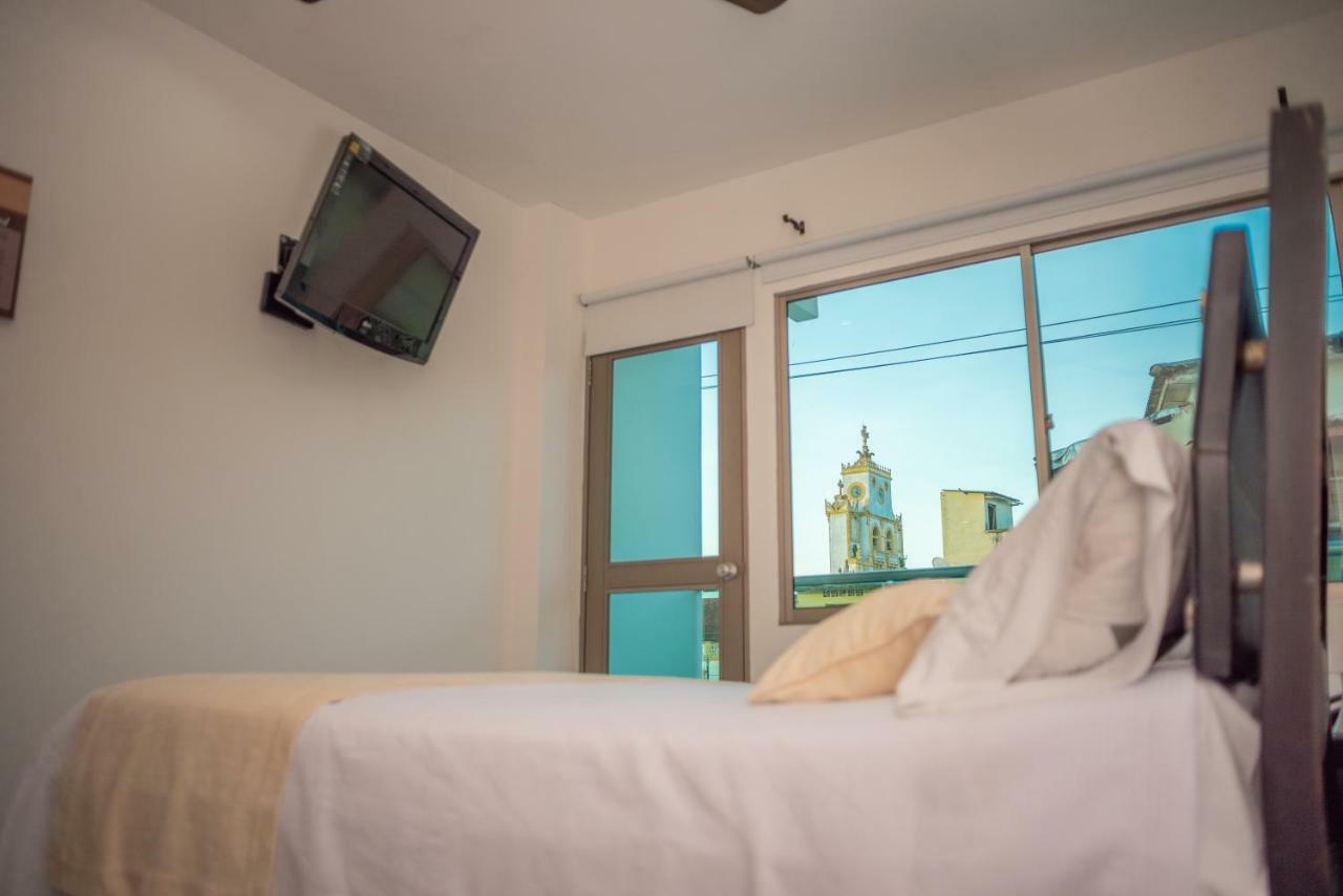 Onoma Hotel Lorica Bagian luar foto